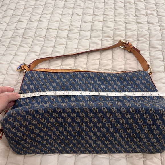 Dooney & Bourke Navy and Tan Shoulder Bag - Picture 13 of 14